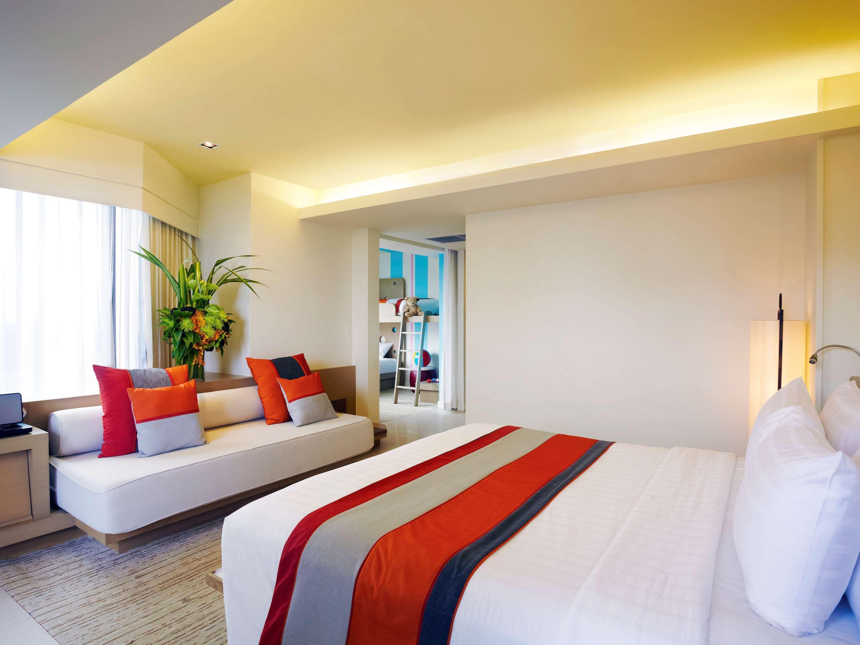 Pullman Pattaya Hotel G - SHA Plus Certified Dış mekan fotoğraf A room at the hotel