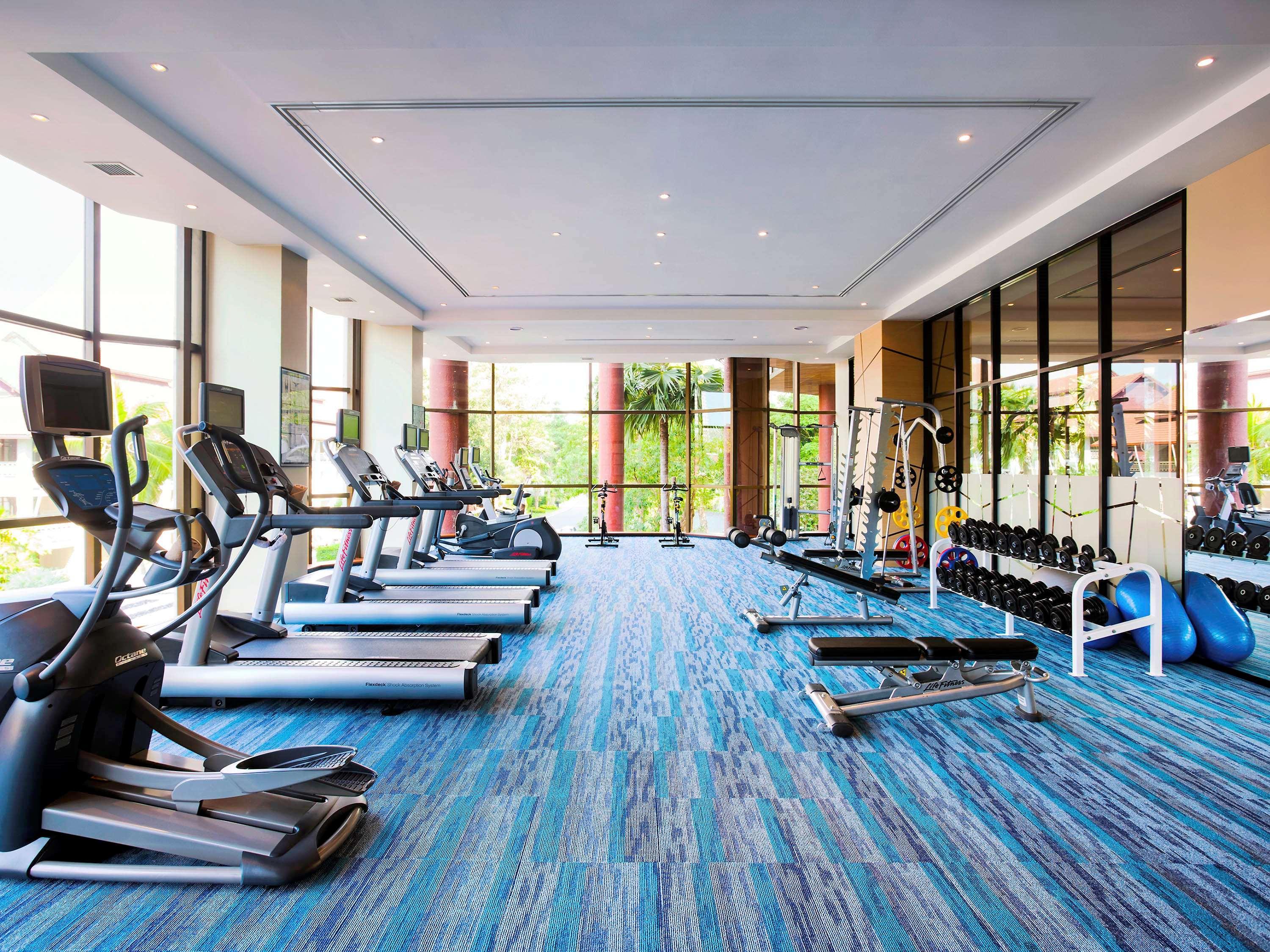 Pullman Pattaya Hotel G - SHA Plus Certified Dış mekan fotoğraf The gym at the hotel