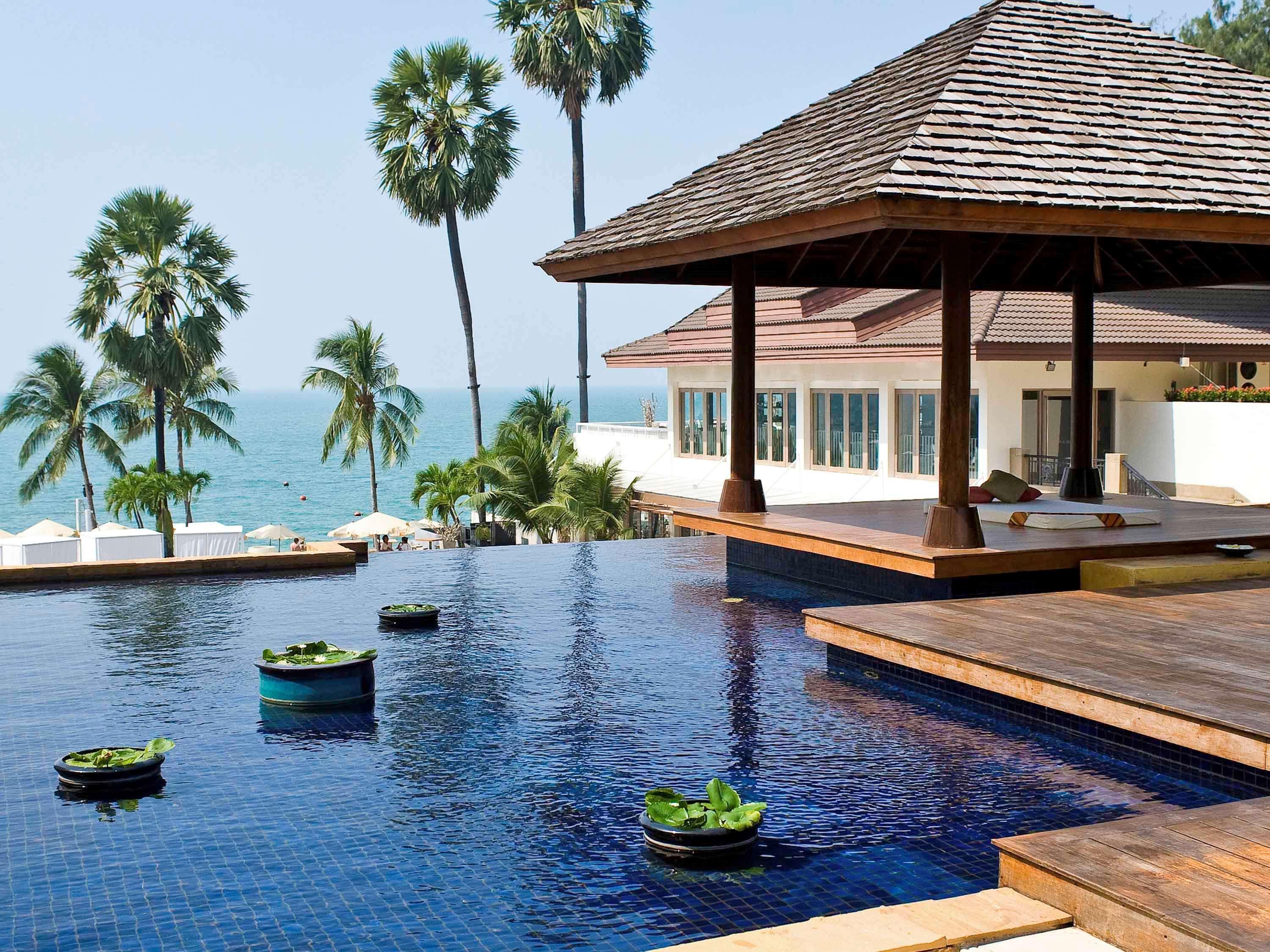 Pullman Pattaya Hotel G - SHA Plus Certified Dış mekan fotoğraf The resort's main pool