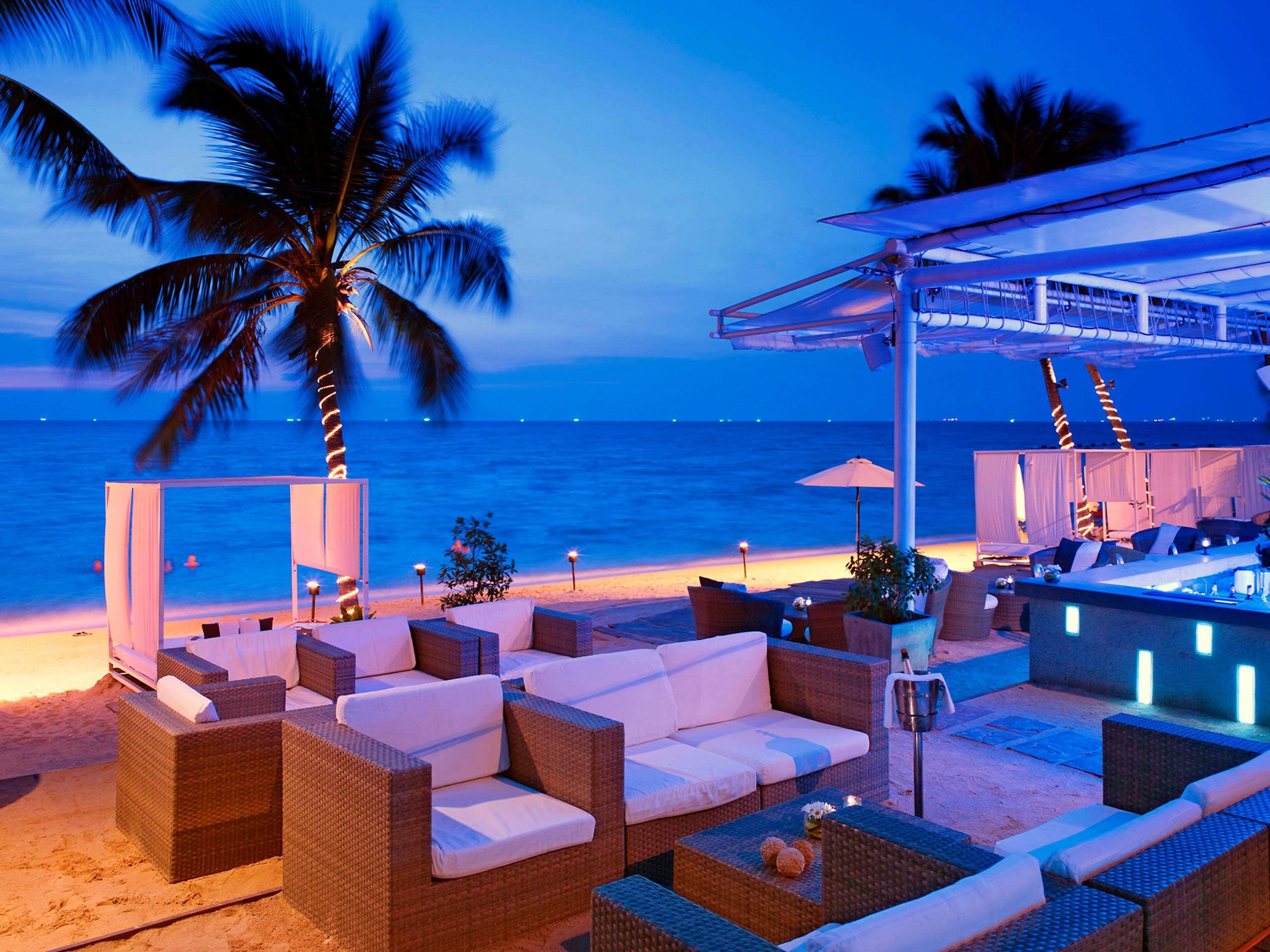 Pullman Pattaya Hotel G - SHA Plus Certified Dış mekan fotoğraf The Beach Club at the Hilton Cancun Resort