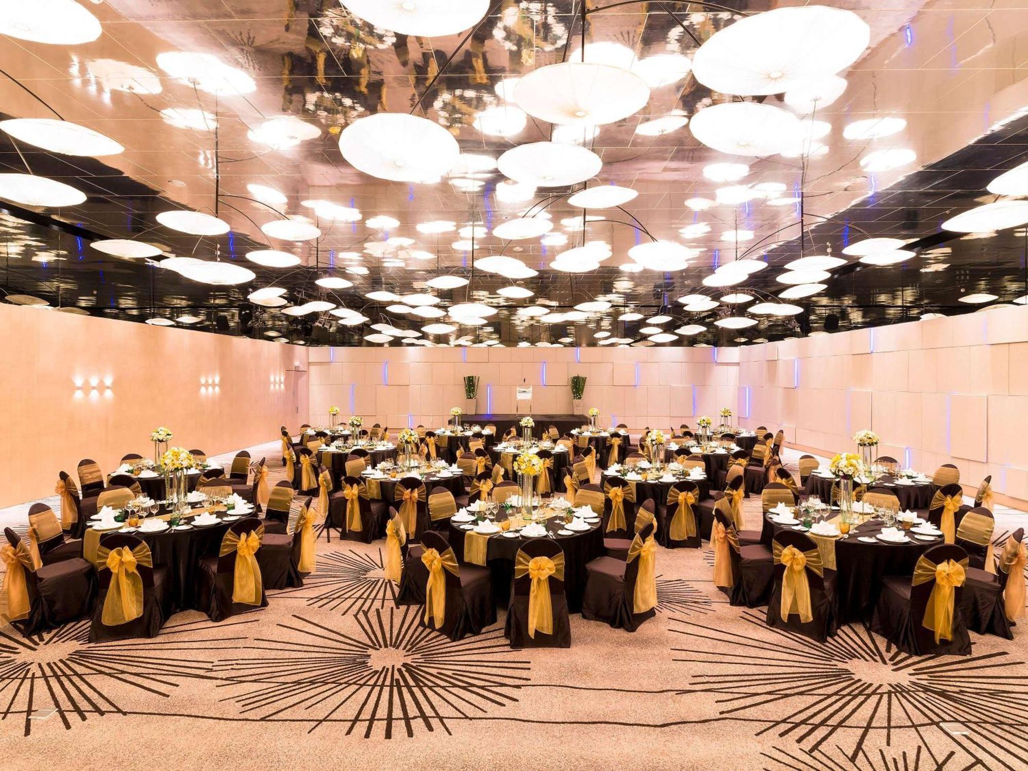 Pullman Pattaya Hotel G - SHA Plus Certified Dış mekan fotoğraf The ballroom