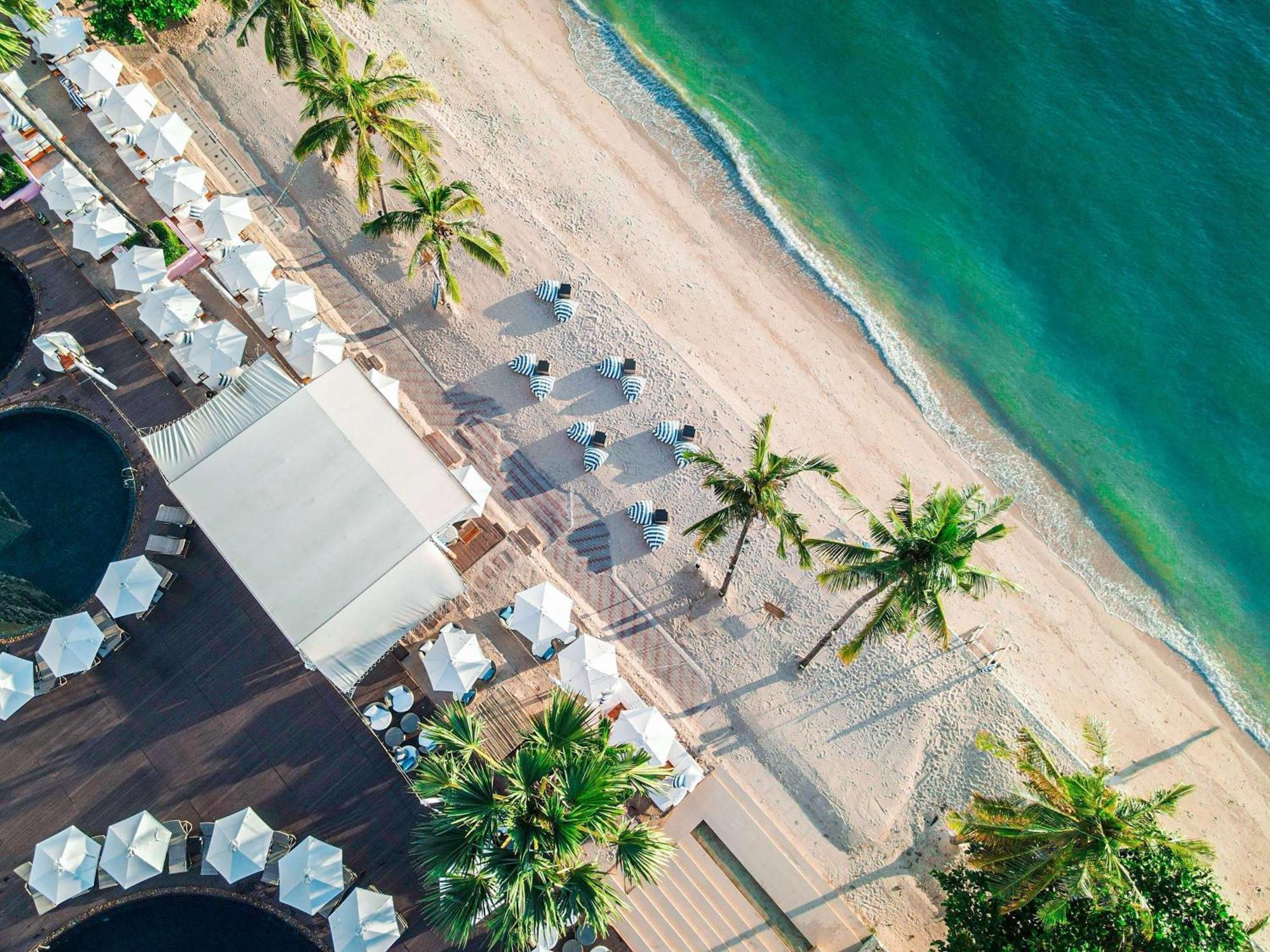 Pullman Pattaya Hotel G - SHA Plus Certified Dış mekan fotoğraf Aerial view of the beach at the InterContinental Hotel, 2016